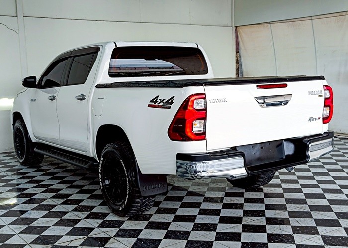 Used 5
                    TOYOTA
                     for Sale Image