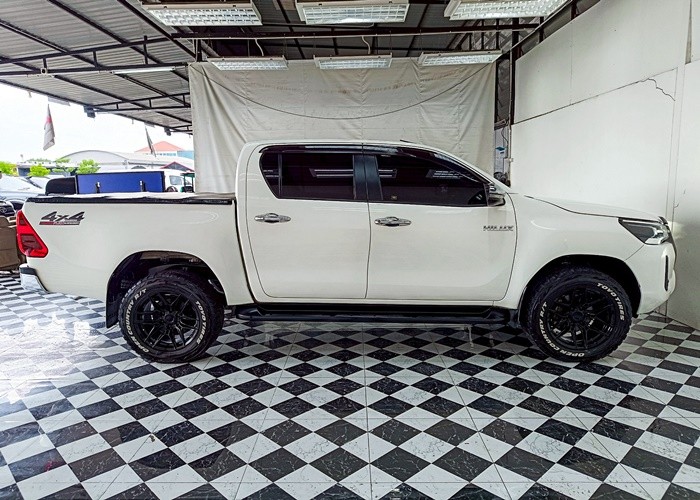 Used 5
                    TOYOTA
                     for Sale Image