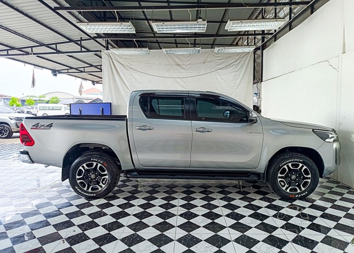 Used 7
                    TOYOTA
                     for Sale Image