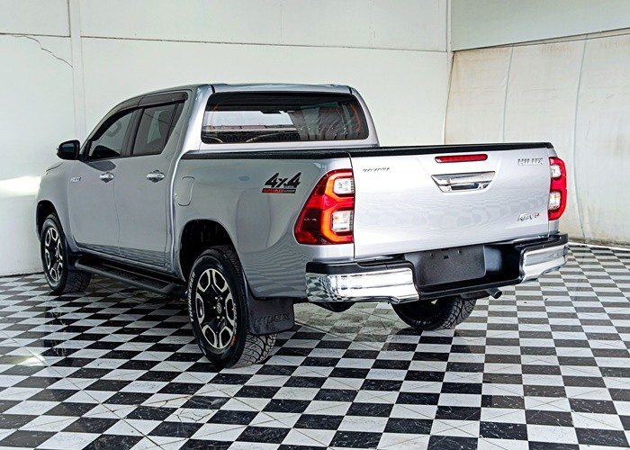 Used 7
                    TOYOTA
                     for Sale Image