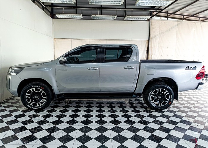 Used 7
                    TOYOTA
                     for Sale Image