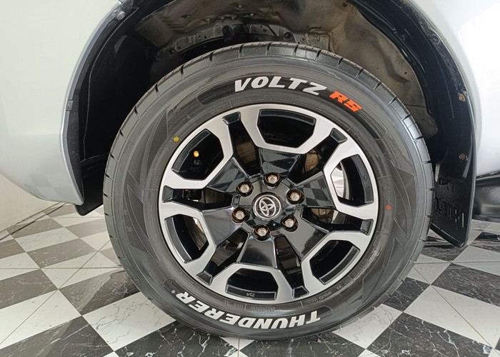 Used 7
                    TOYOTA
                     for Sale Image