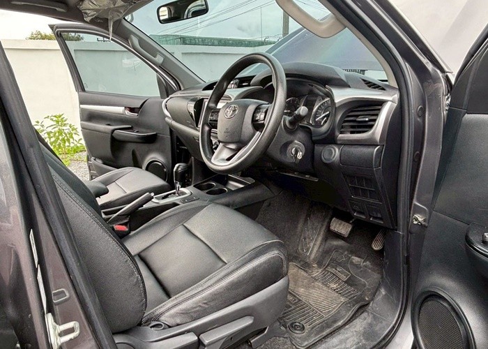 Used 5
                    TOYOTA
                     for Sale Image